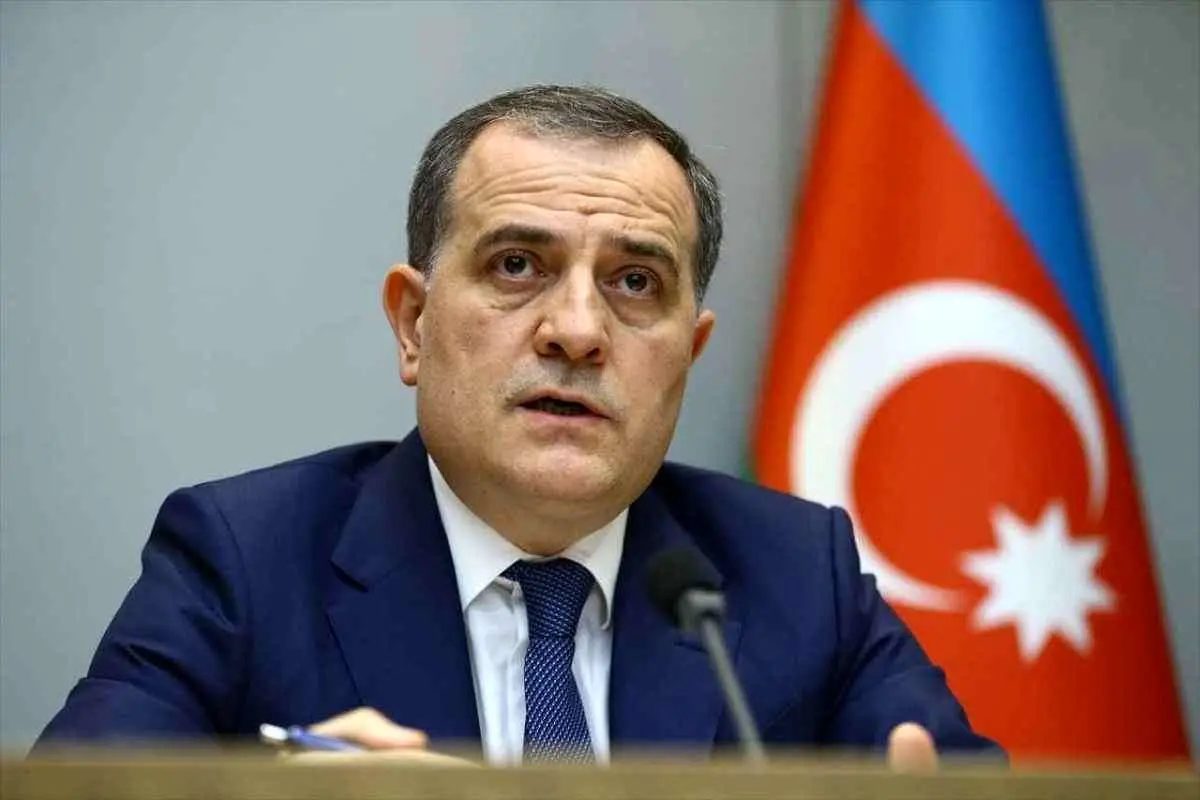 وزیر خارجه آذربایجان: نخجوان از طریق ایران به باکو متصل میشود