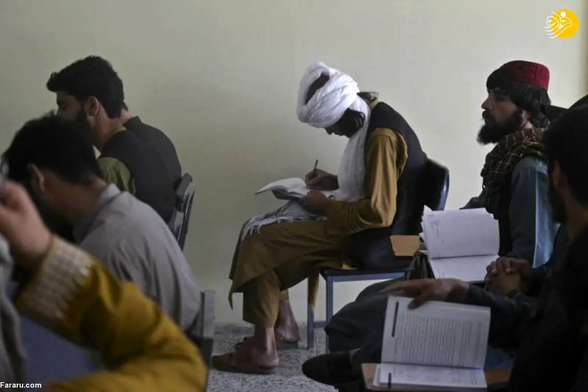(تصاویر) جنگجویان طالبان دانشجو شدند!