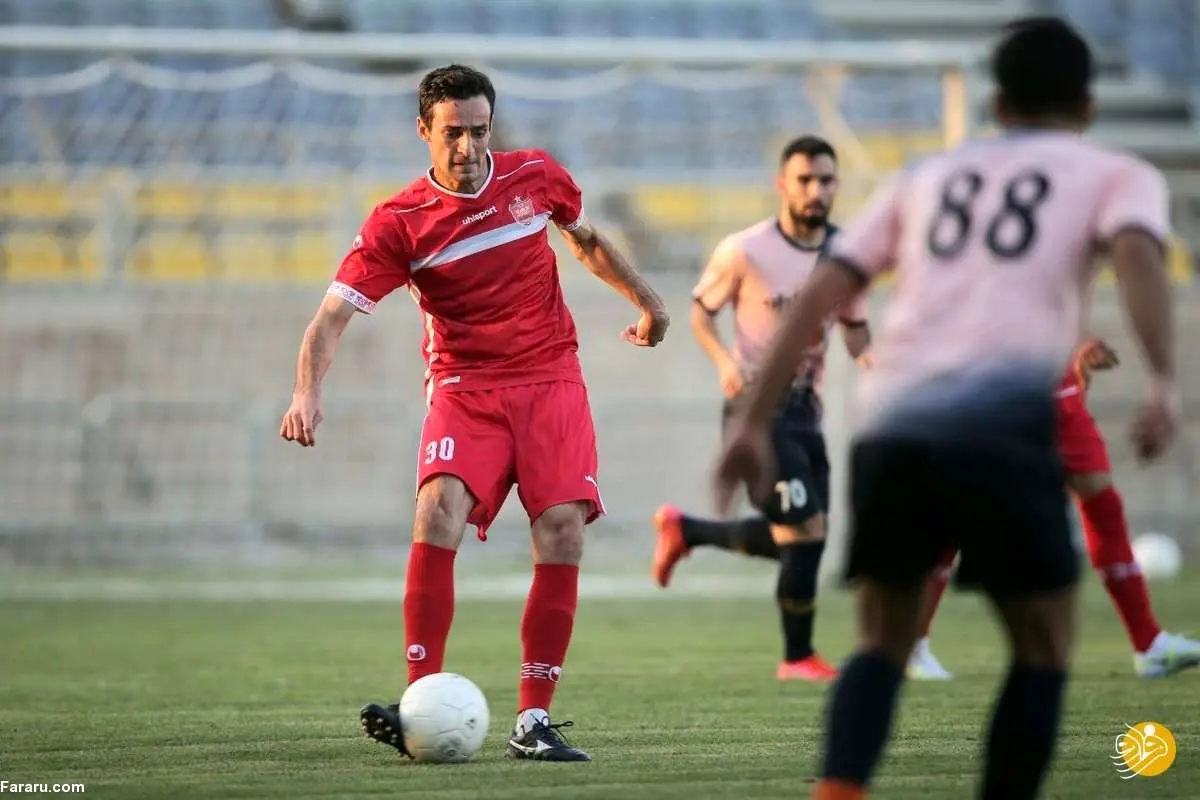 (عکس) رونمایی از لباسهای آرسنالی پرسپولیس برای فصل جدید