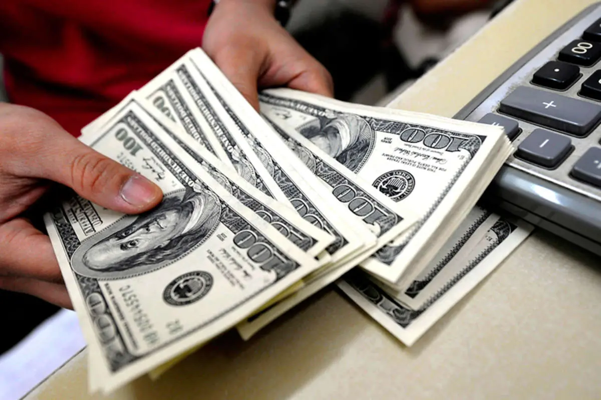 آغاز معاملات توافقی دلار در کانال ۳۰ هزار تومان