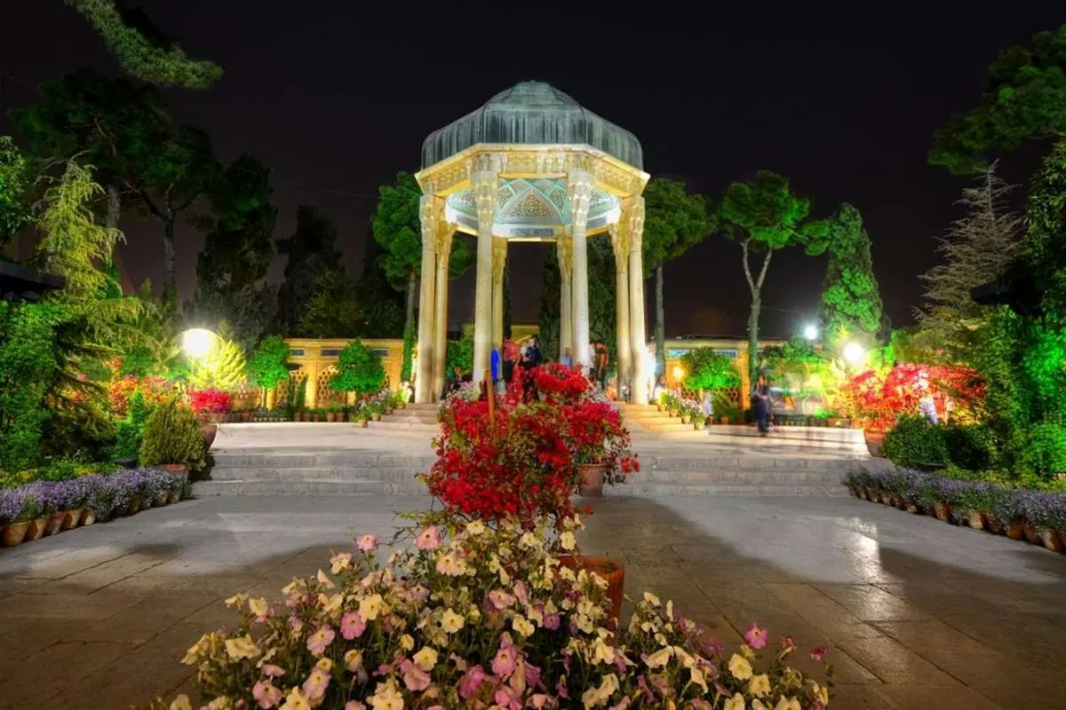 تفال به حافظ ۱۵ مرداد ماه ۱۴۰۱
