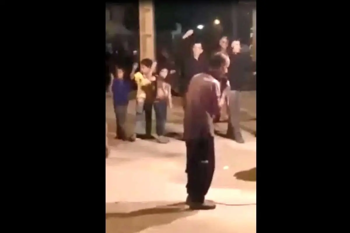 (ویدئو) نوحه خوانی مرد معتاد در بهبهان حاضران را شگفت زده کرد!