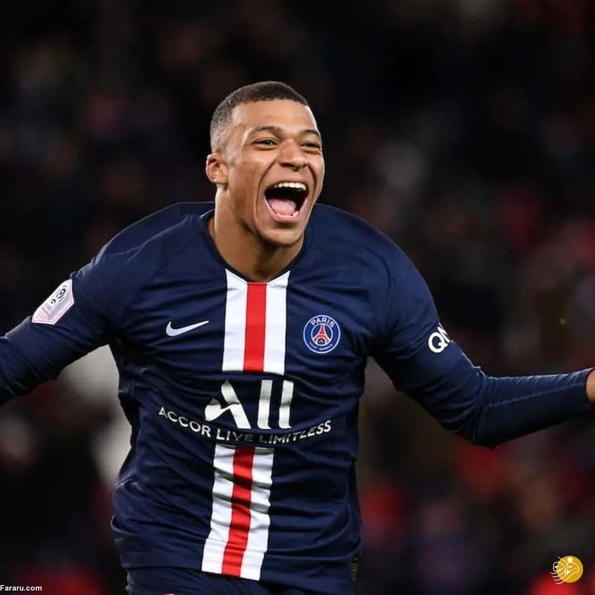 (عکس) تبریک خشن بازیکنان PSG به امباپه!