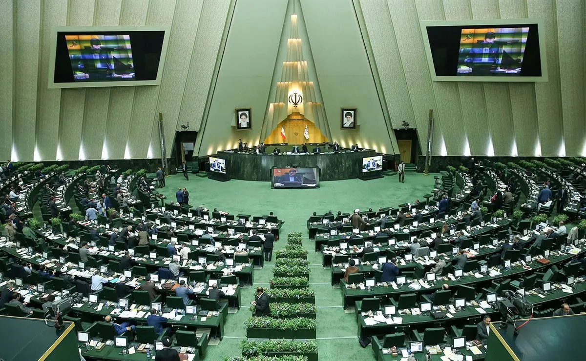پایان پرونده اردشیر مطهری؛ نماینده مجلس به دو سال حبس محکوم شد