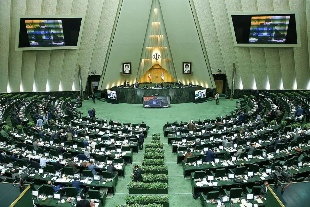 پایان پرونده اردشیر مطهری؛ نماینده مجلس به دو سال حبس محکوم شد