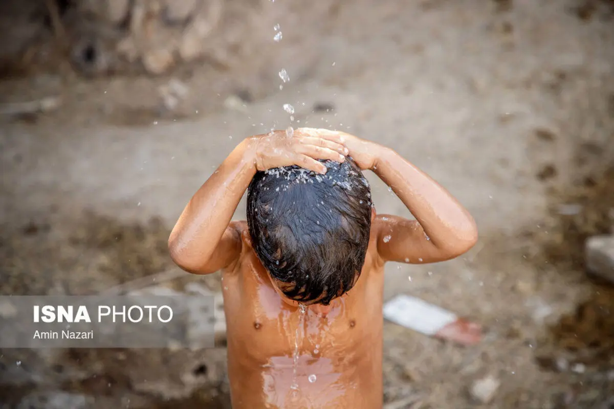 (تصاویر) آبرسانی با تانکر به روستاهای حمیدیه