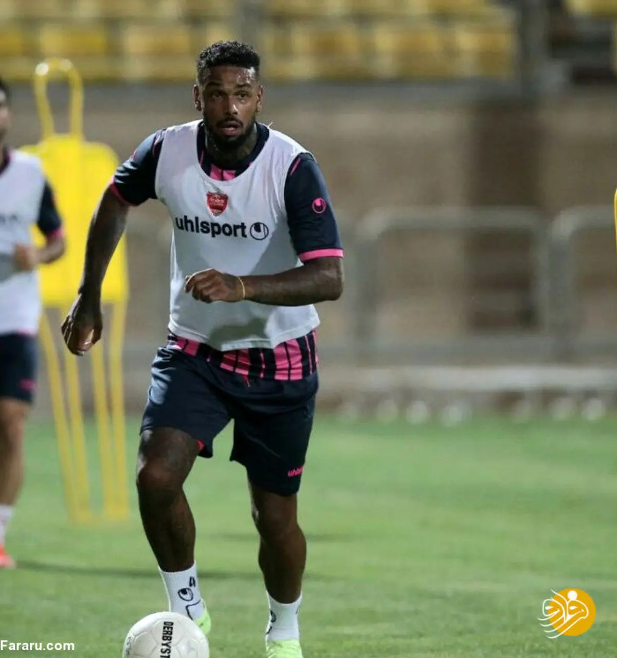 پرسپولیسی‌ها به دنبال ITC لوکادیا؛ مهاجم هلندی به بازی با فولاد می‌رسد؟