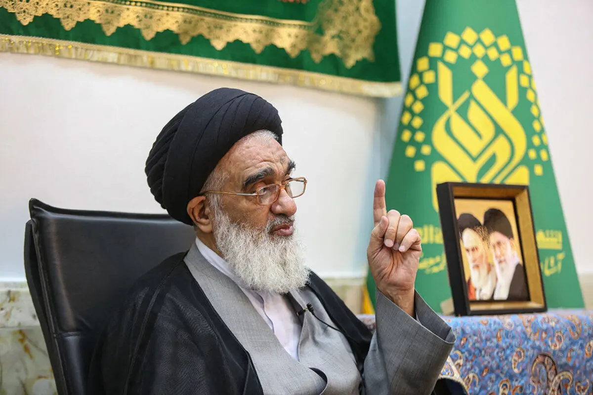 امام جمعه قم: روحانیت با تبلیغات فضای مجازی از بین نمی رود
