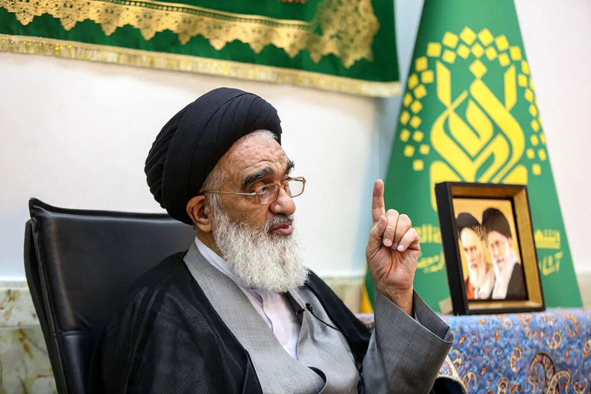 امام جمعه قم: روحانیت با تبلیغات فضای مجازی از بین نمی رود