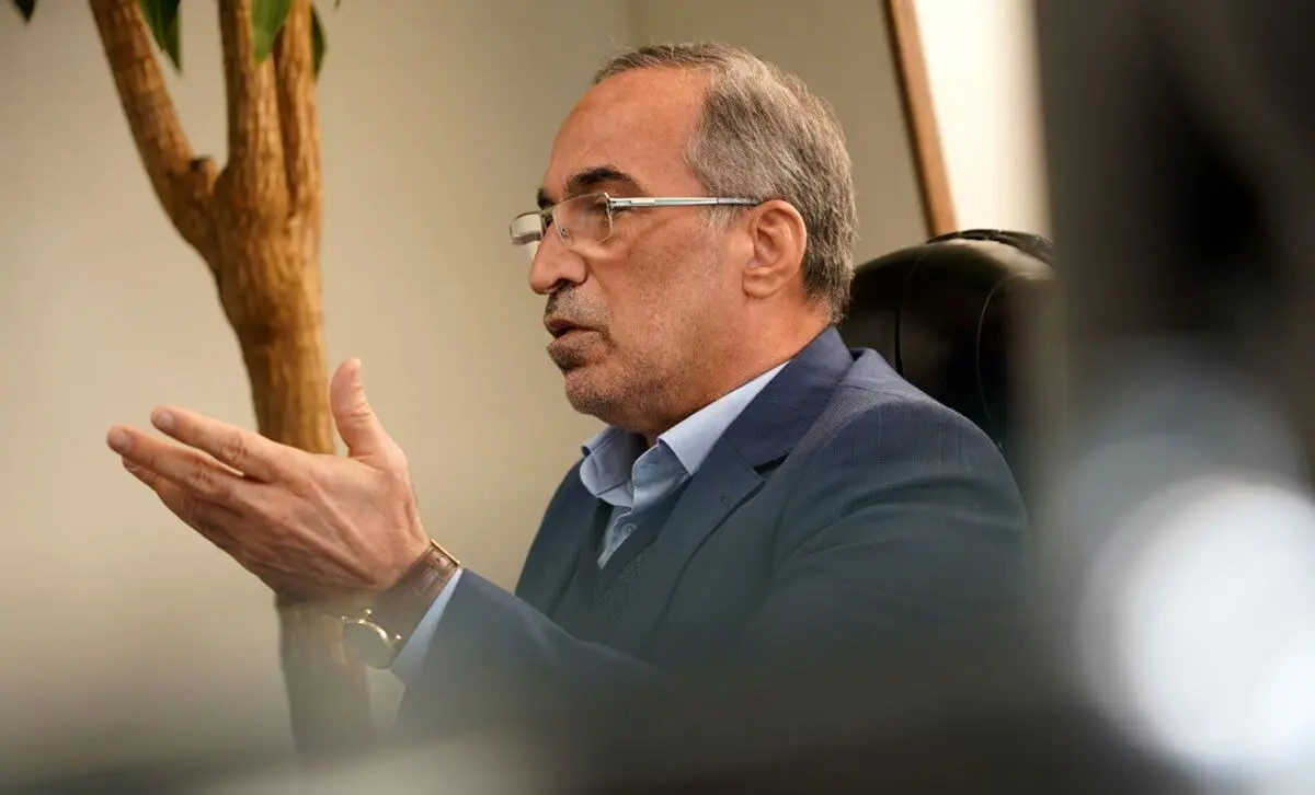 واعظ آشتیانی: یک گروه از داخل به فیفا خط می‌دهد