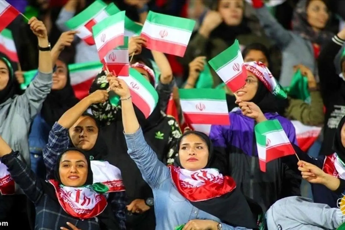 چراغ سبز وزیر کشور؛ مانعی برای حضور بانوان در ورزشگاهها وجود ندارد