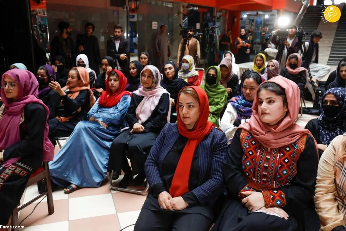(ویدئو) زنان افغان برای مقابله با انزوای فزاینده کتابخانه افتتاح کردند