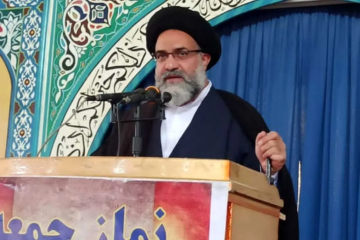 امام جمعه یاسوج: رواج سگگردانی به دلیل نادانی و حماقت است