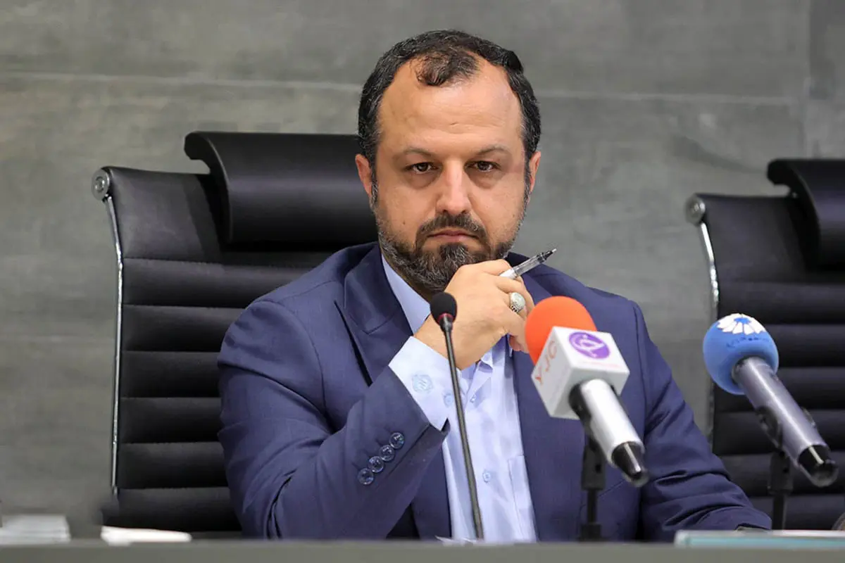 وزیر اقتصاد: بانک‌ها حق ندارند واحد تولیدی را به‌دلیل بدهی تعطیل کنند
