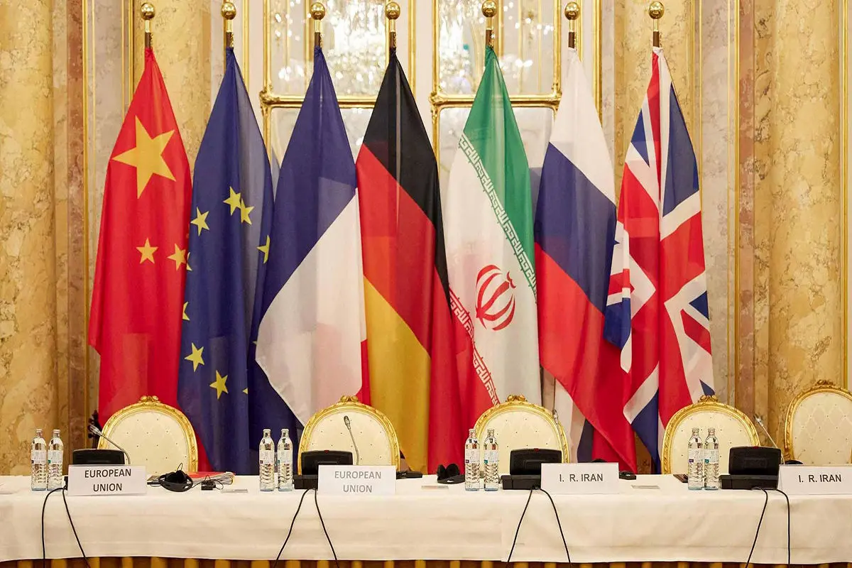 روزنامه اصولگرا: دولت خود را برای صبح پساتوافق آماده کند