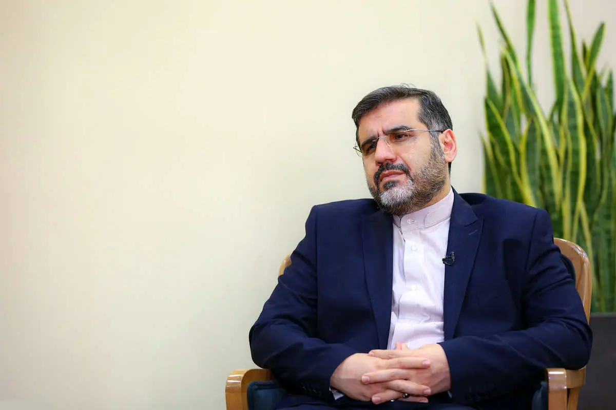 وزیر ارشاد: از کلماتی همچون ممنوعالتصویری استفاده نکنید