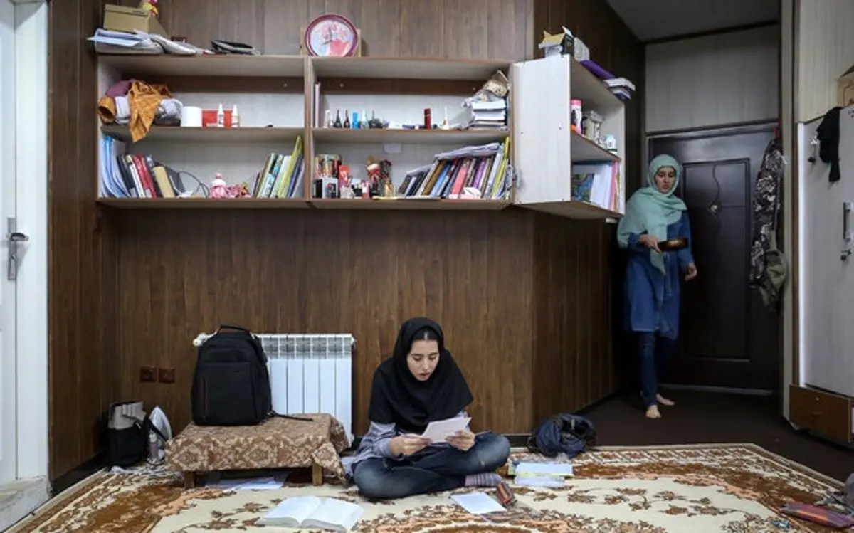 (ویدئو) عدم پذیرش دانشجوی دختر افغانستانی در خوابگاه دانشگاه