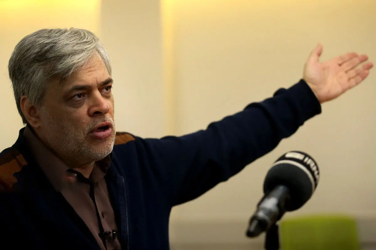 محمد مهاجری: فولاد مبارکه به زور که پول نداده است