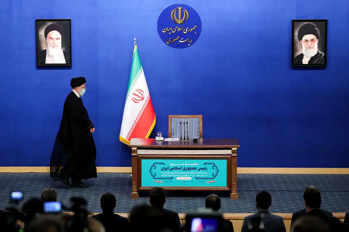 روزنامه شرق: آقای رئیسی! ایران شما کجاست؟ ما را هم به آنجا ببرید