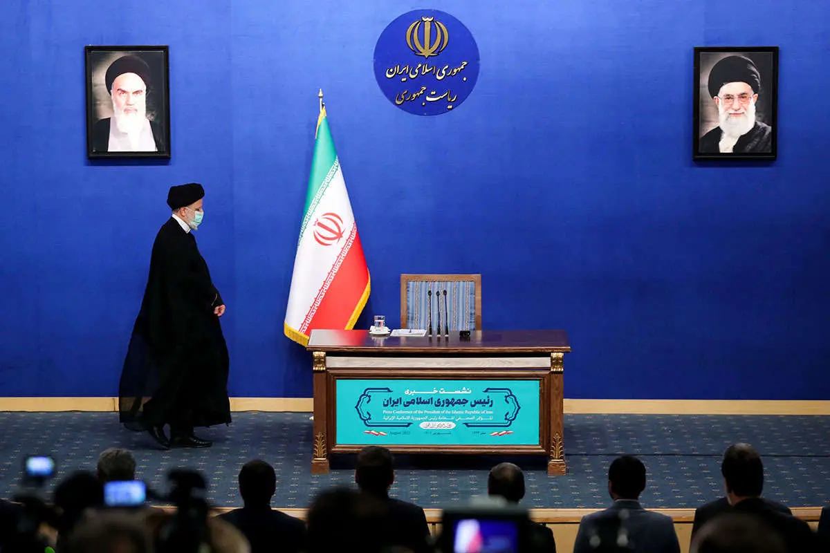 روزنامه شرق: آقای رئیسی! ایران شما کجاست؟ ما را هم به آنجا ببرید