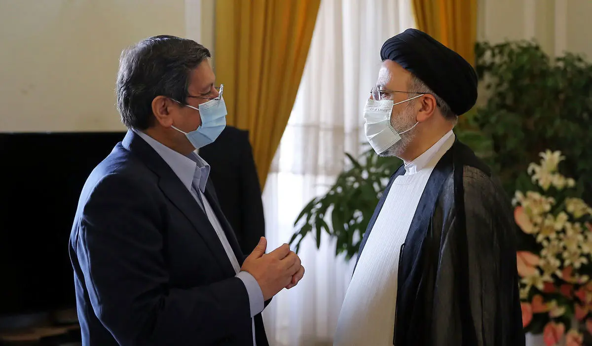همتی: آقای رییسی، اطلاعات درست به شما نداده‌اند!