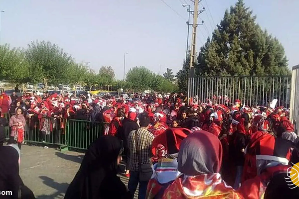 بازار سیاه تهیهی بلیت برای بانوان پرسپولیسی؛ بلیت تقلبی هم به بازار آمد!