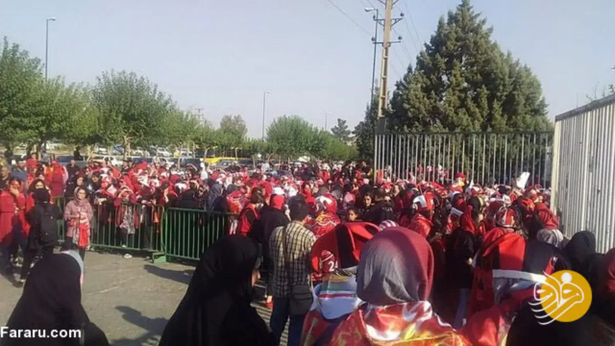(ویدئو) اتفاقی جالب؛ همه‌ی بانوان پرسپولیسی وارد ورزشگاه آزادی شدند!