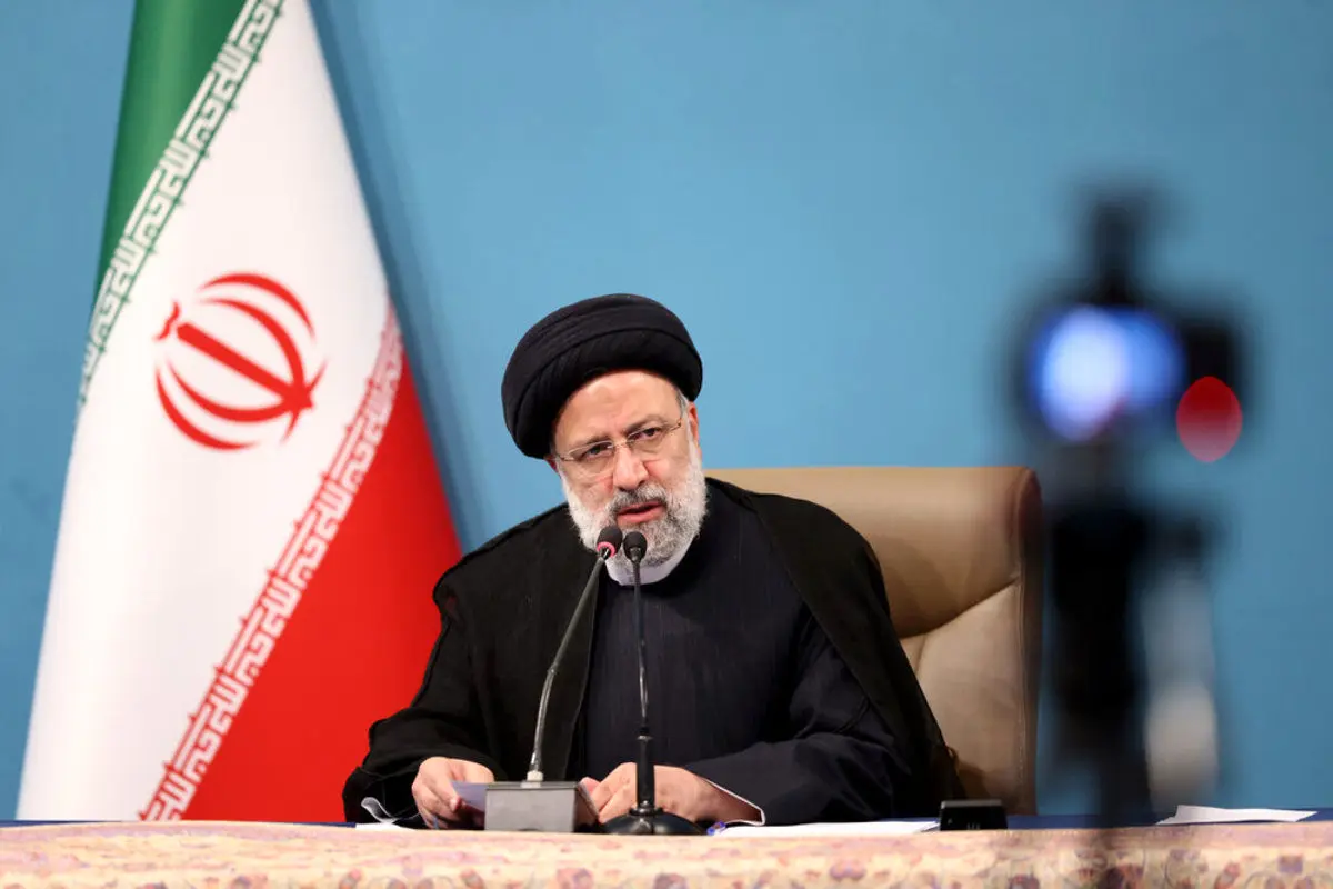 رئیسی: وزارت دفاع تا یک قدمی ساخت هواپیمای مسافربری رفته