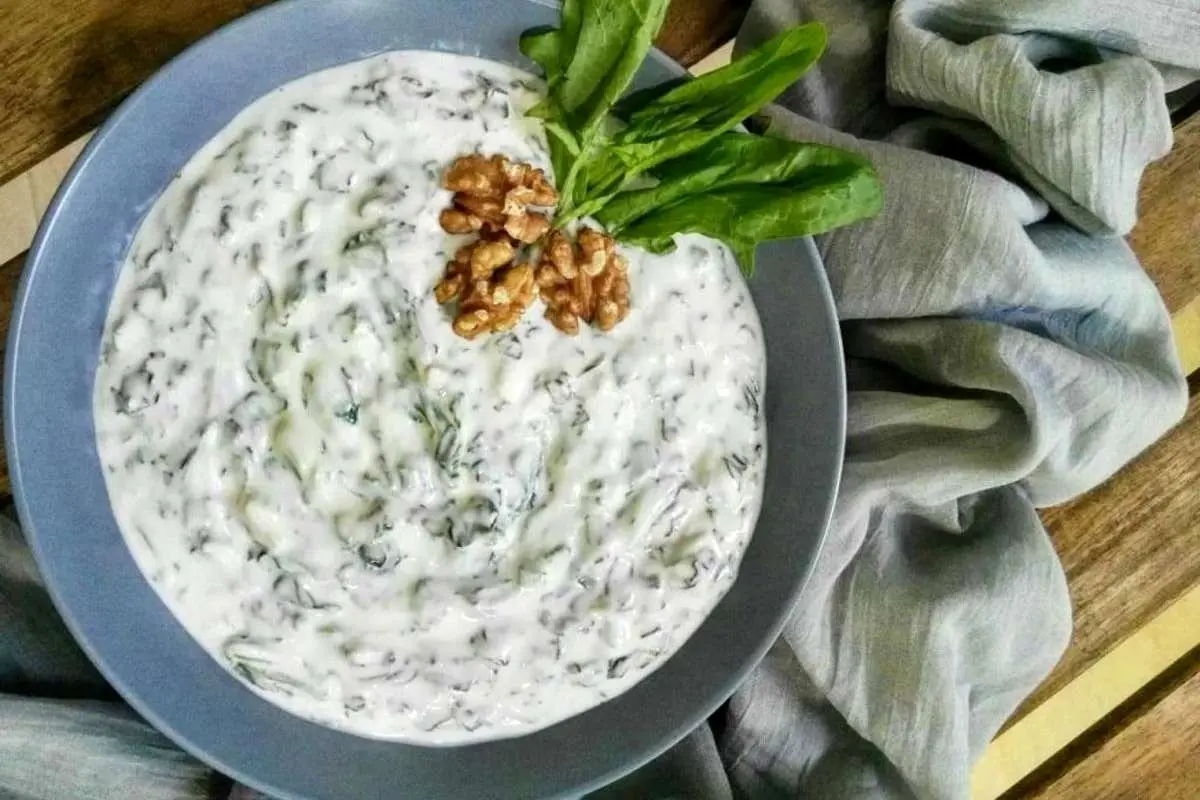 طرز تهیه پنج مدل بورانی، چاشنی‌های خوشمزه برای غذا