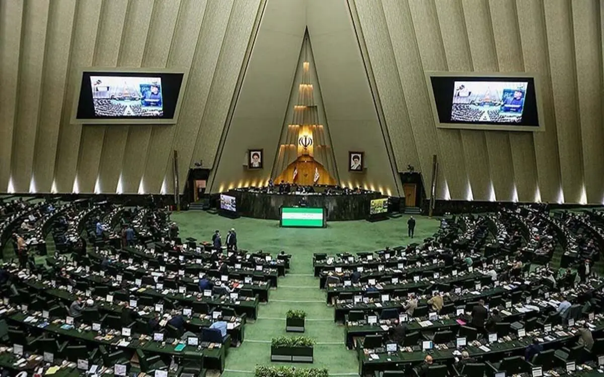نامه نمایندگان به سران قوا؛ عاملان فساد فولاد را ممنوع الخروج کنید