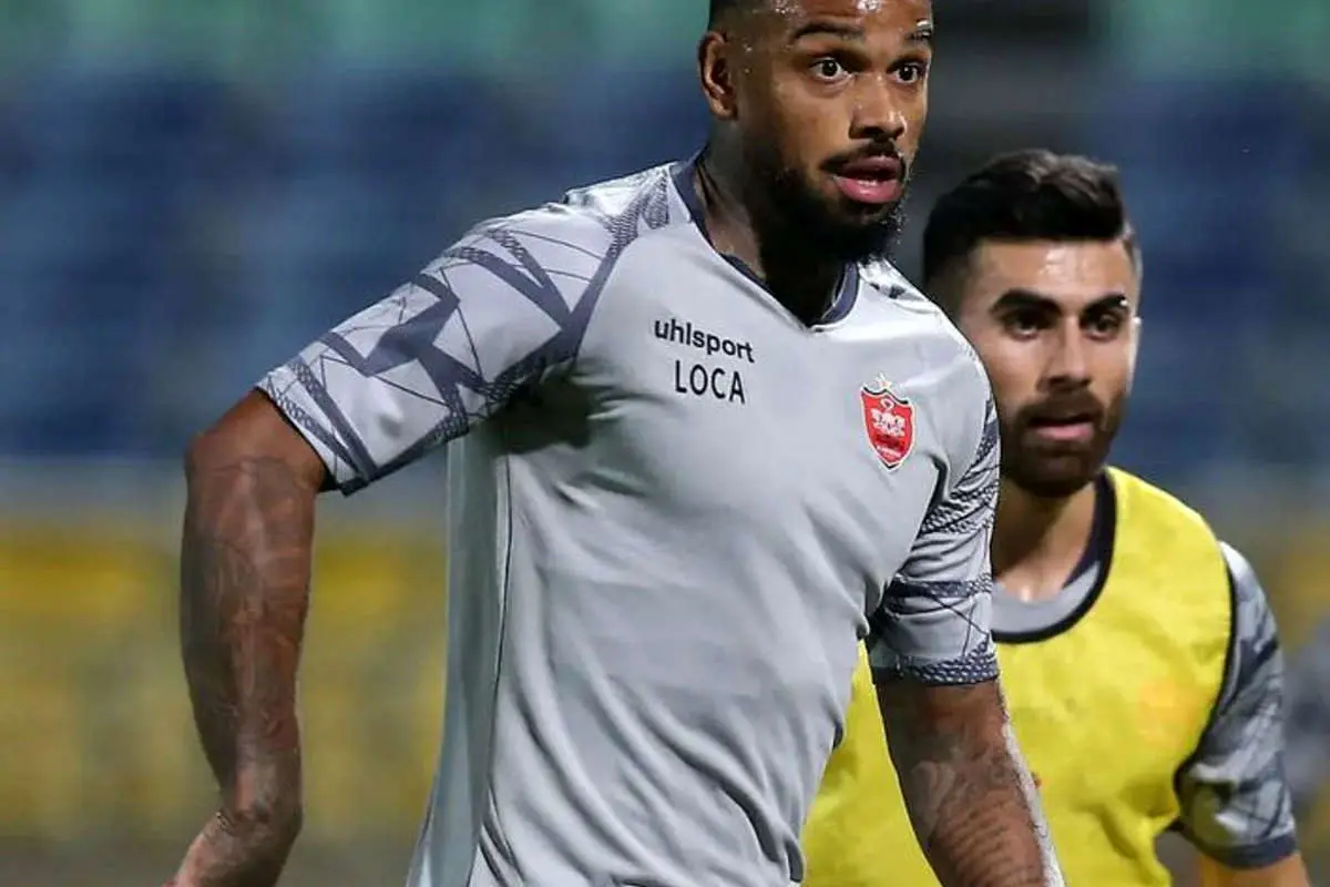 (عکس) حضور مهاجم هلندی پرسپولیس در تمرینات گروهی