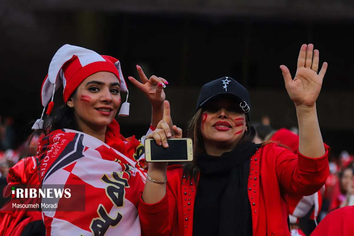 (تصاویر) نگاه دوربین رسانه‌ها به حضور زنان پرسپولیسی در آزادی
