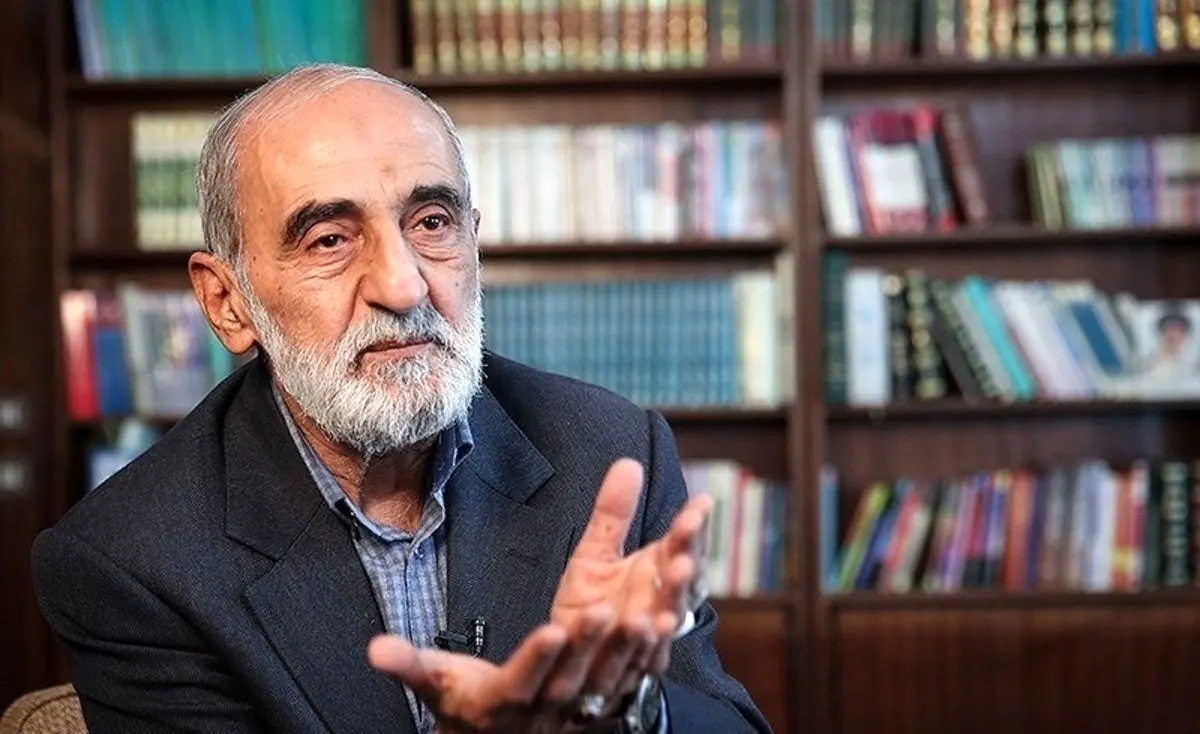 شریعتمداری: مذاکره شتر مجنون است، به کوی لیلی نمی‌رود