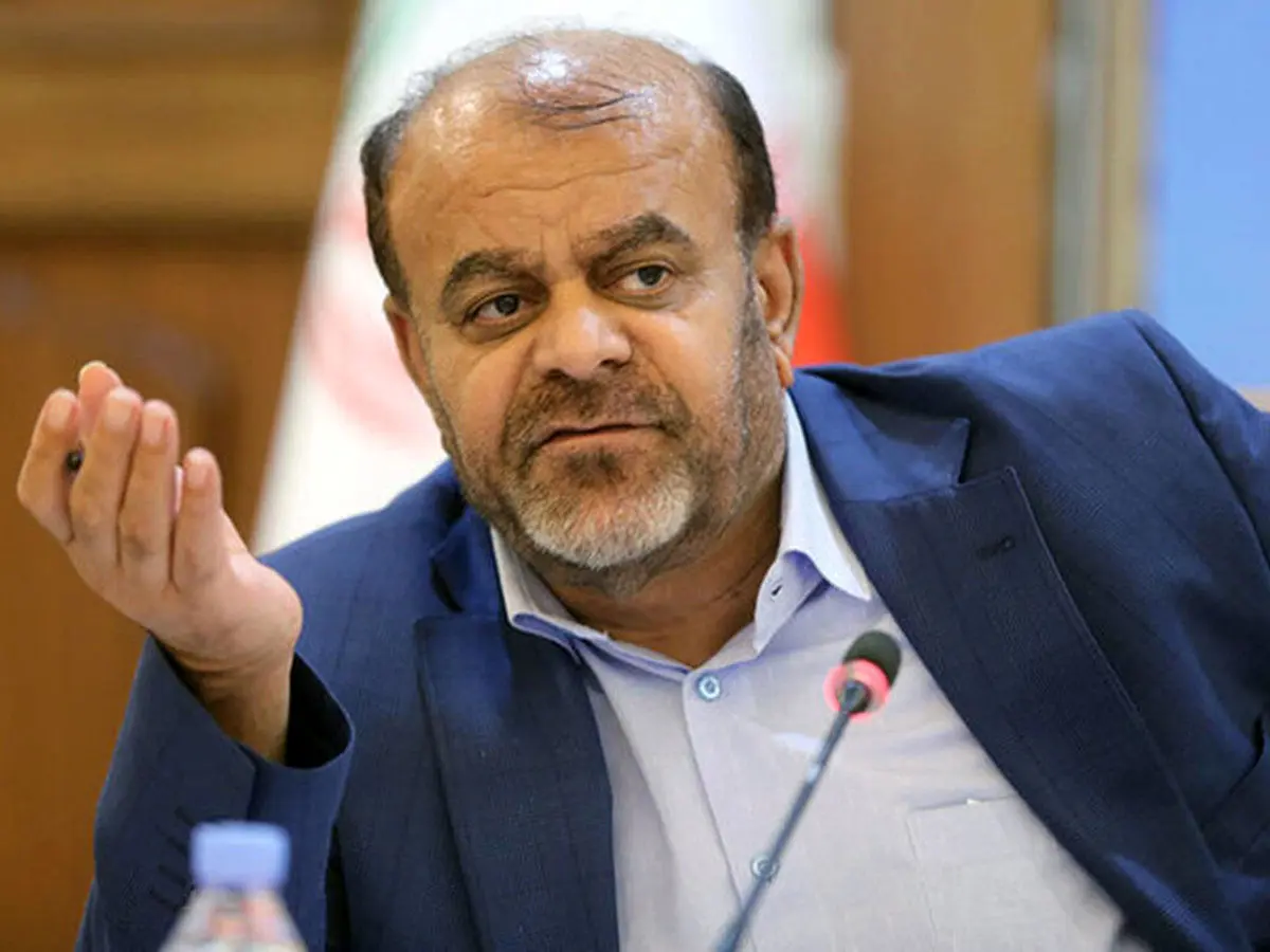رسانه‌های حامی دولت، زیرپای رستم قاسمی را خالی می‌کنند؟