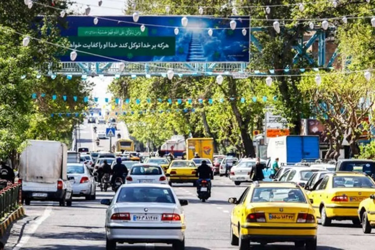 (ویدئو) پشت نویسی عجیب یک سمند در تهران!