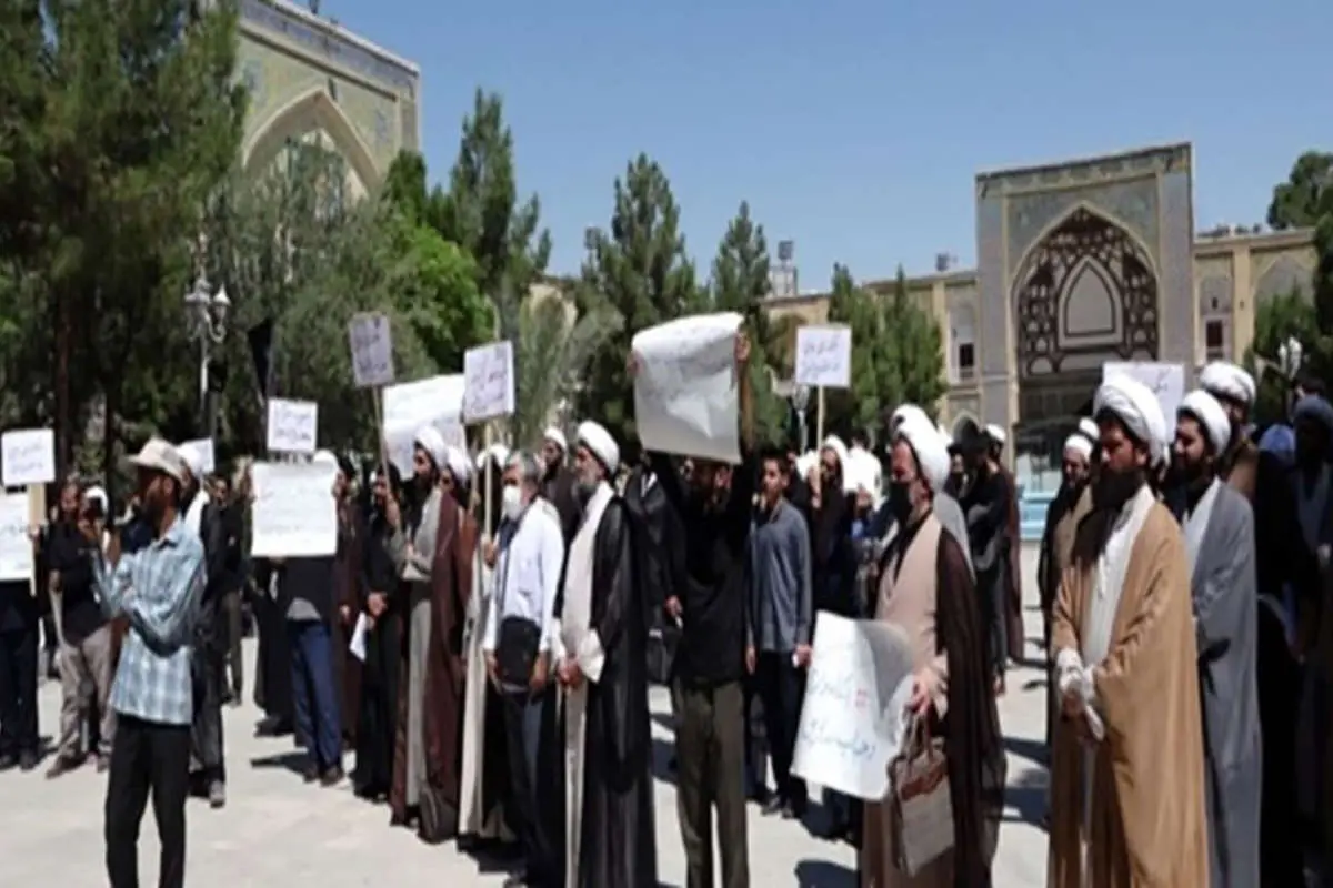 اعتراض طلاب قم به طرح بانکداری اسلامی؛ محاربه با خدا است