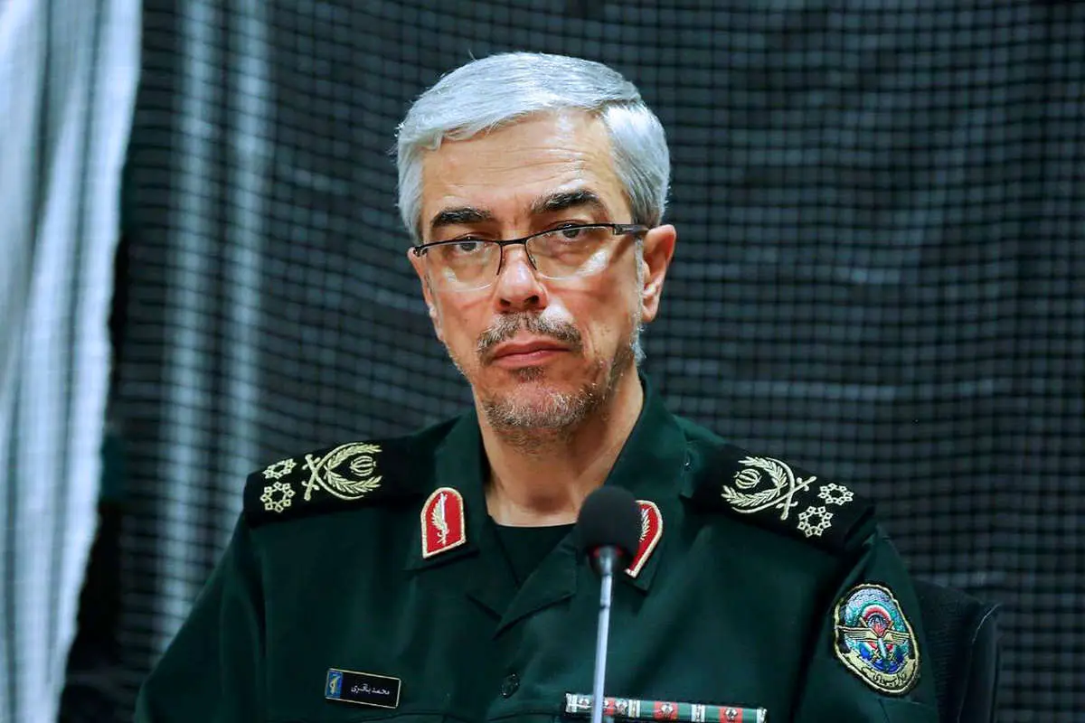 هشدار سرلشکر باقری به آمریکا: خطرآفرینی شناور‌ها را تحمل نمی‌کنیم