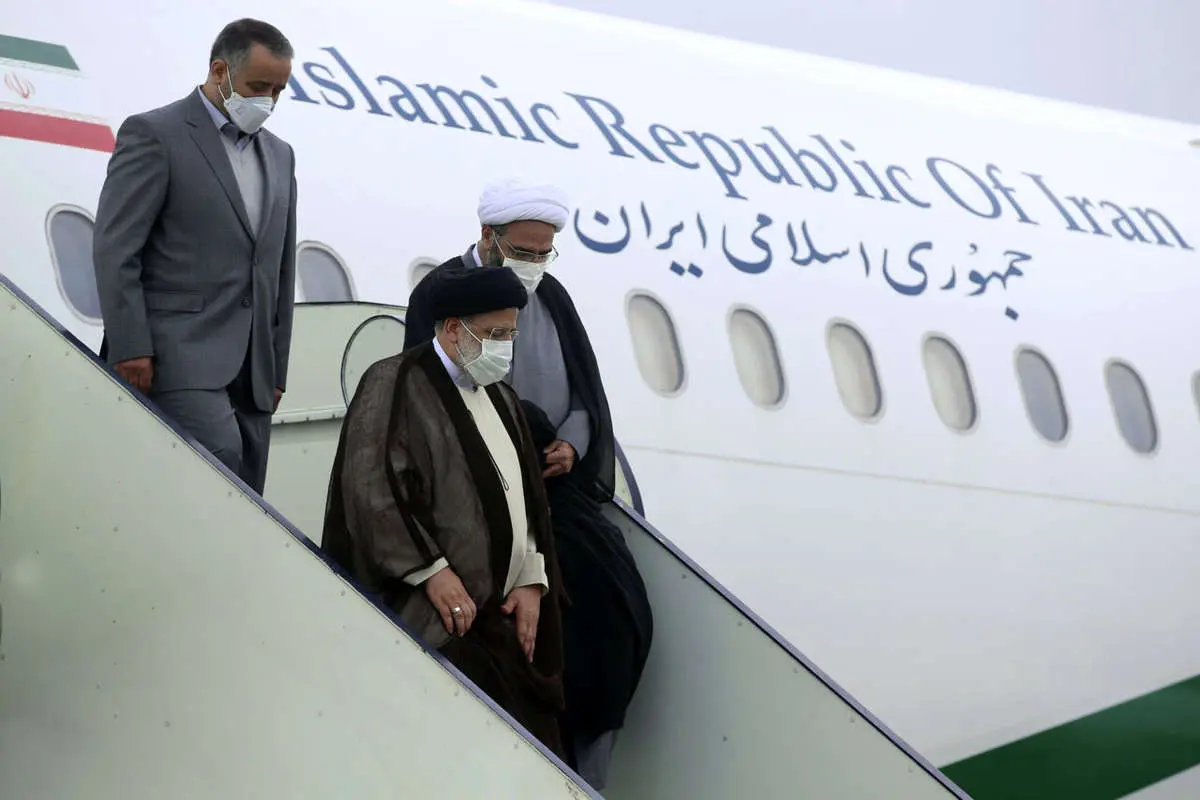 روزنامه جوان: آقای رئیسی؛ نرو نیویورک، برو سمرقند!