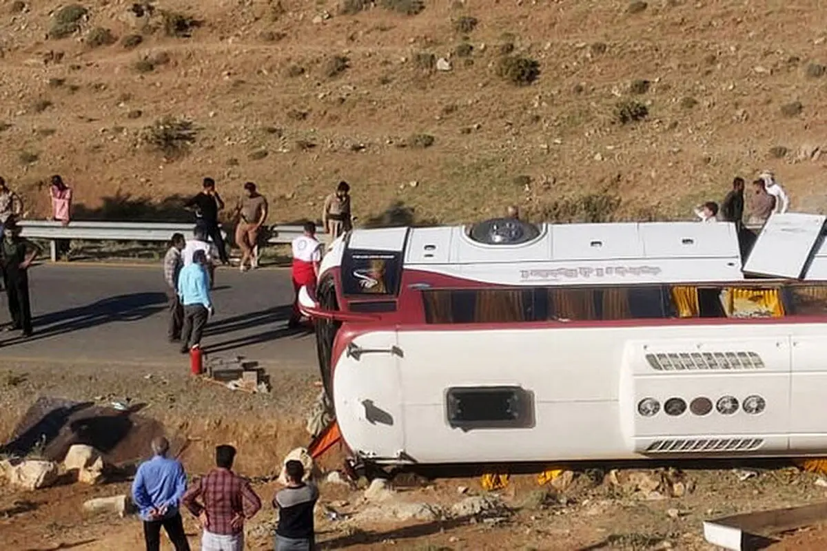 ۱۵ مصدوم در حادثه واژگونی خودروی زائران در عراق