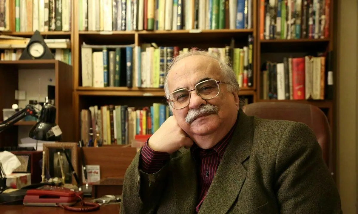 سخنان جنجالی خسرو معتضد درباره فرح دیبا؛ از بس سیگار کشیده، مغزش خراب است!
