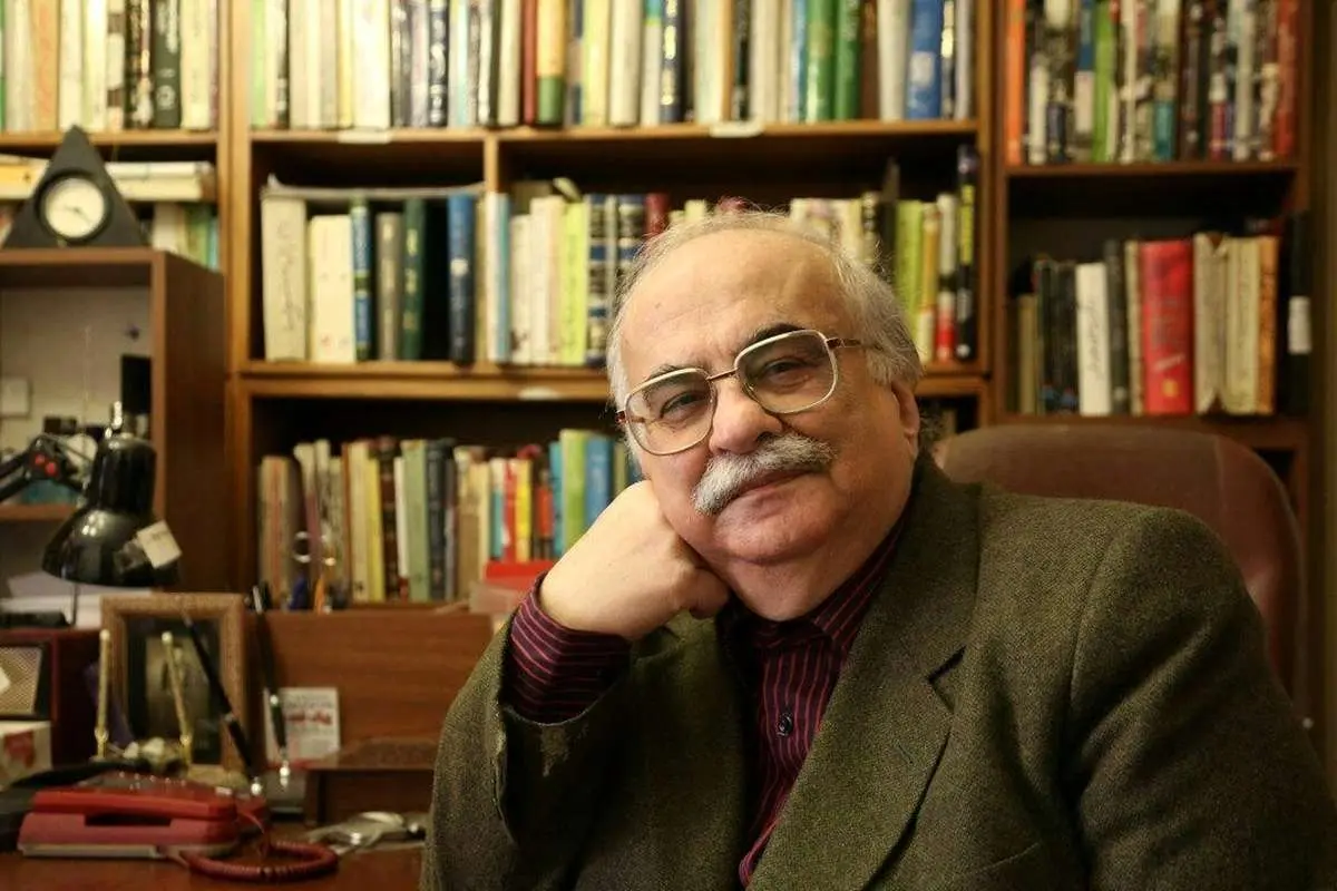 سخنان جنجالی خسرو معتضد درباره فرح دیبا؛ از بس سیگار کشیده، مغزش خراب است!