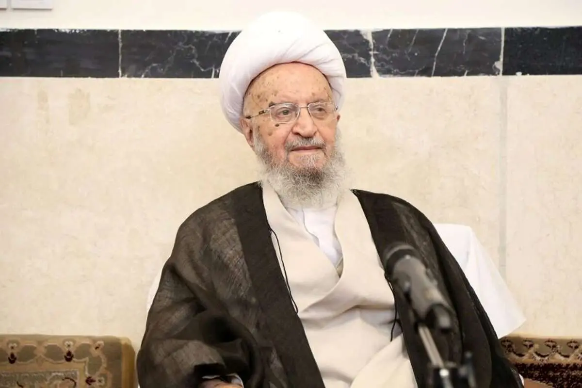 آیت الله مکارم: حاکم شرع میتواند بی حجابان را جریمه نقدی کند