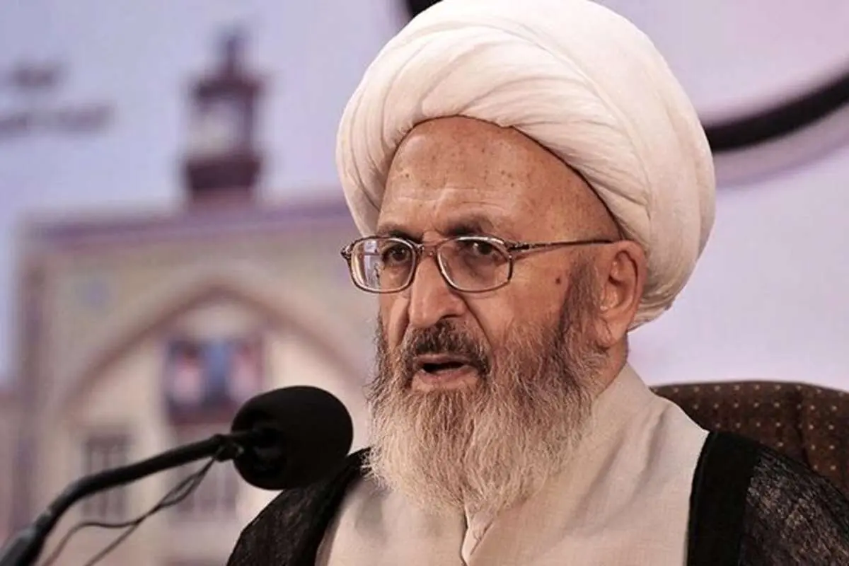 آیتالله سبحانی: ساختار بانکی کشور هرچه سریعتر اصلاح شود