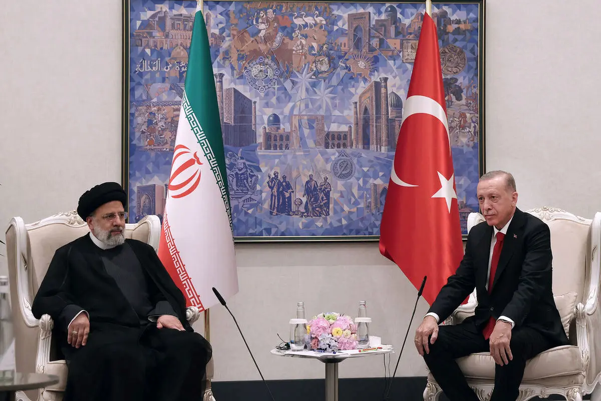 رئیسی در دیدار با اردوغان: تغییر در مرز‌های بین‌المللی و تاریخی و ژئوپلتیک منطقه غیرقابل قبول است