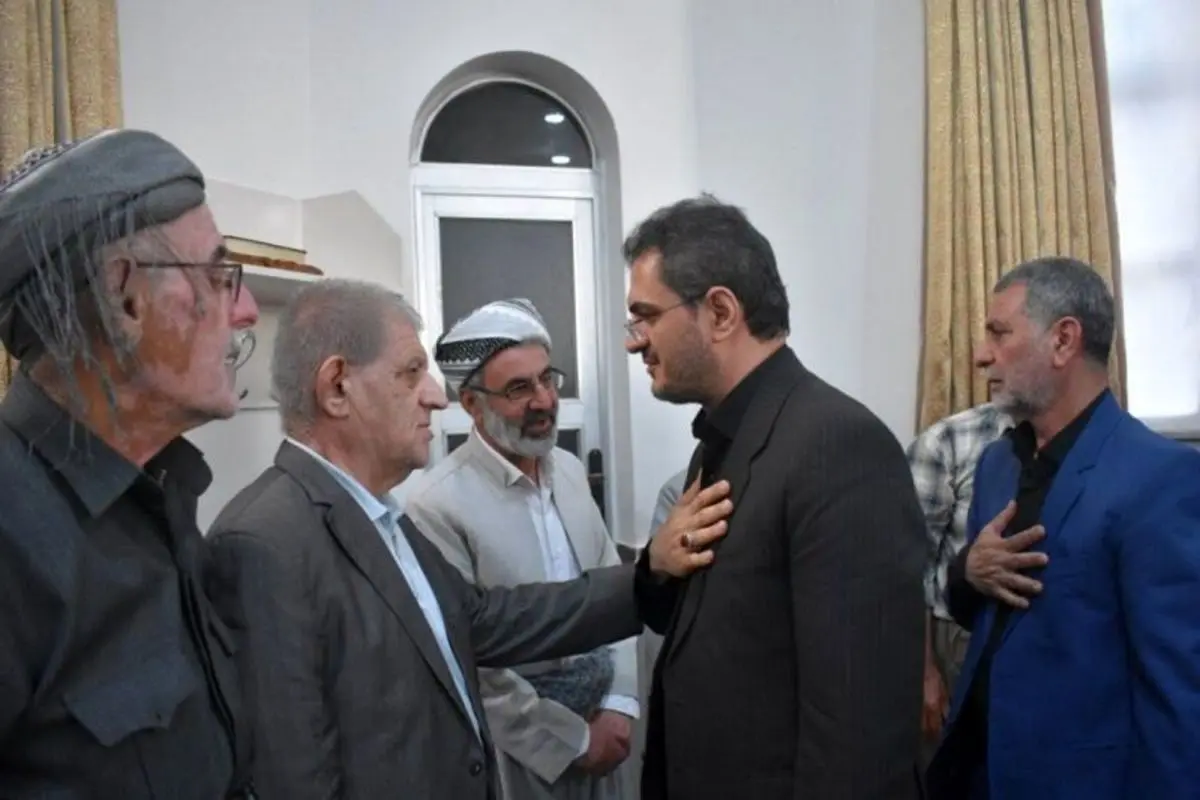 استاندار کردستان با خانواده "مهسا امینی" دیدار کرد