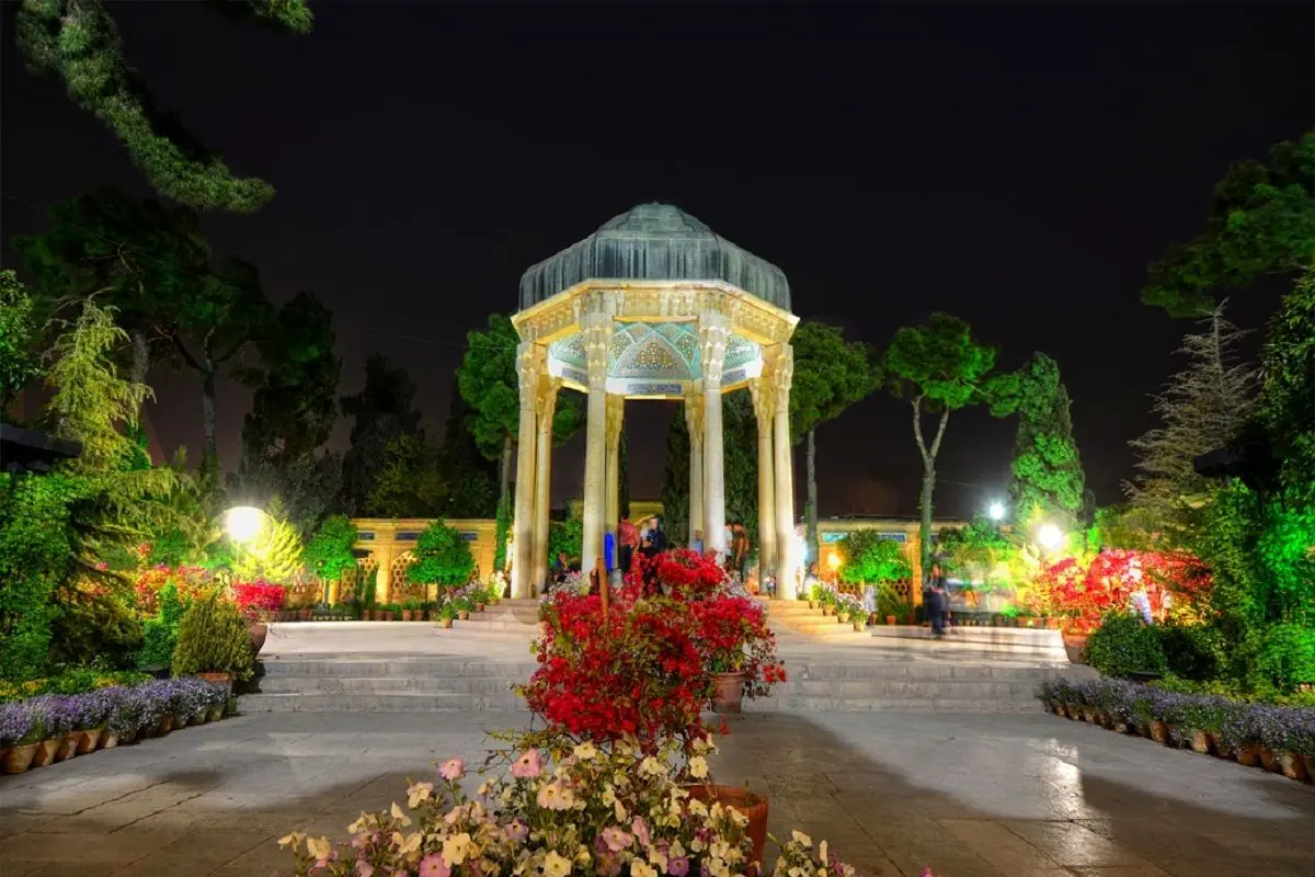 تفال به حافظ امروز دوشنبه  ۲۸ شهریورماه ۱۴۰۱