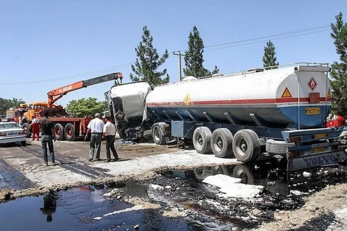 جزییات واژگونی تانکر حامل مواد سوختی در آزادراه زنجان _ تبریز
