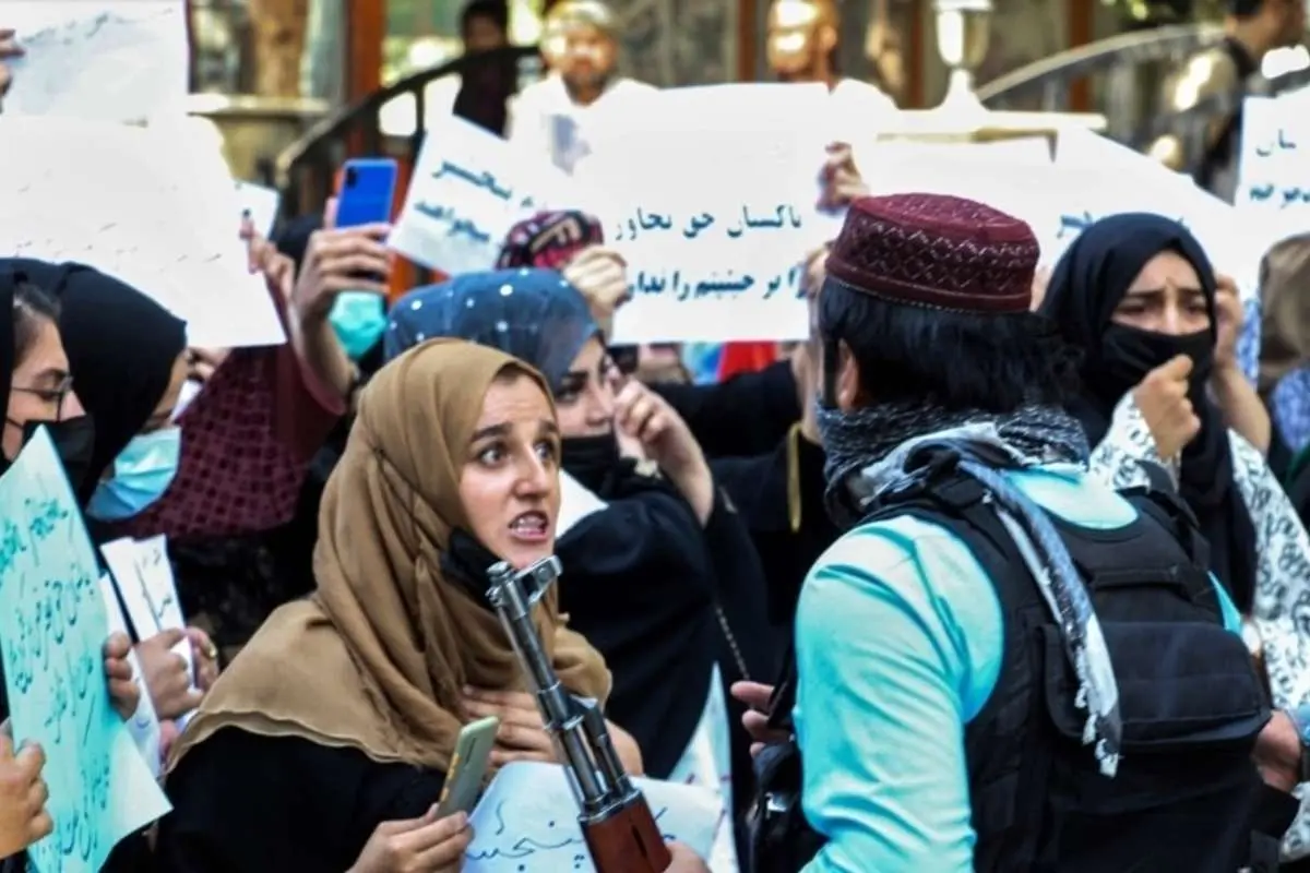 (ویدئو) خودکشی زنان افغان با مرگ موش