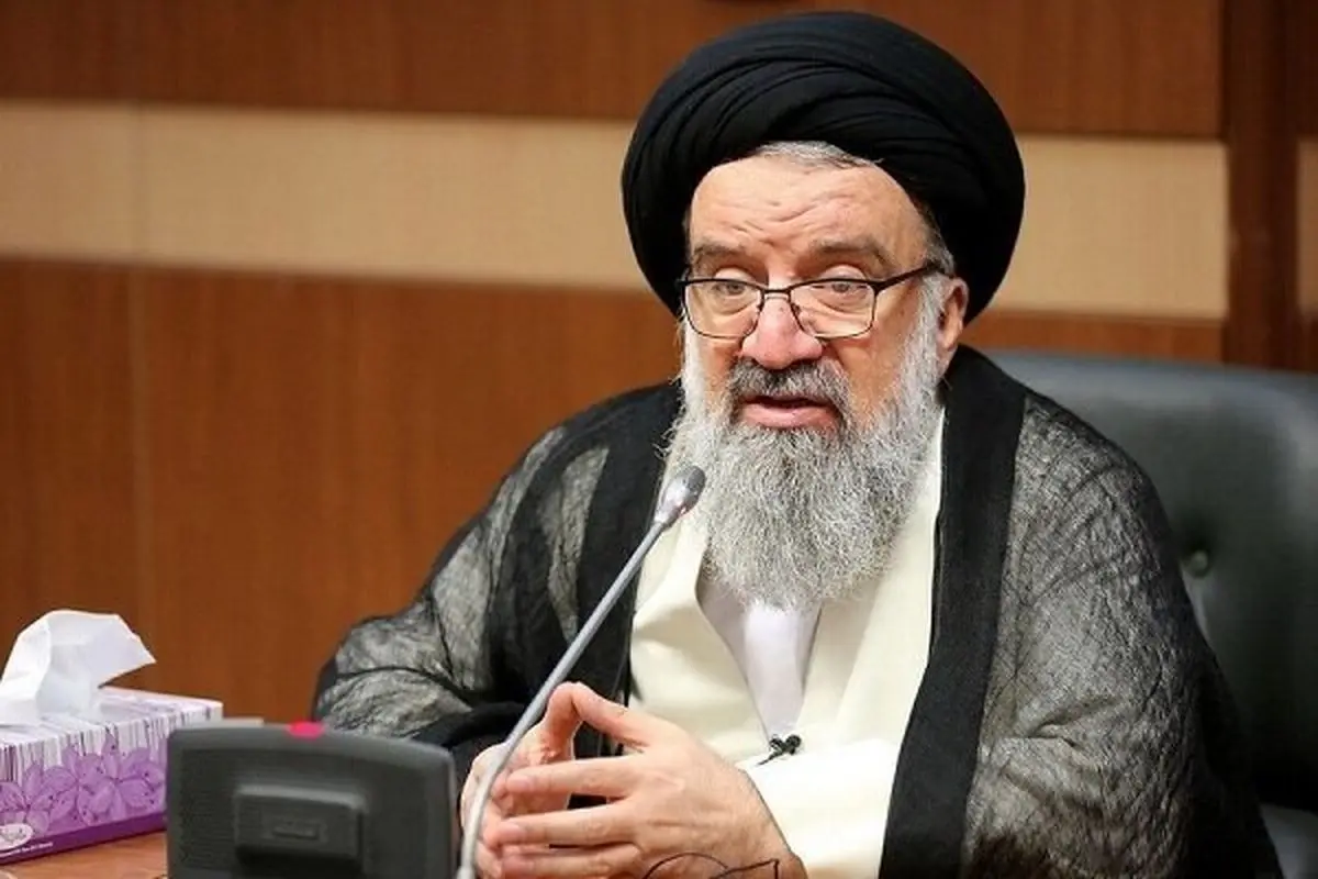 احمد خاتمی: به دروغ می‌گویند جمهوریت پس از امام کم رنگ شد