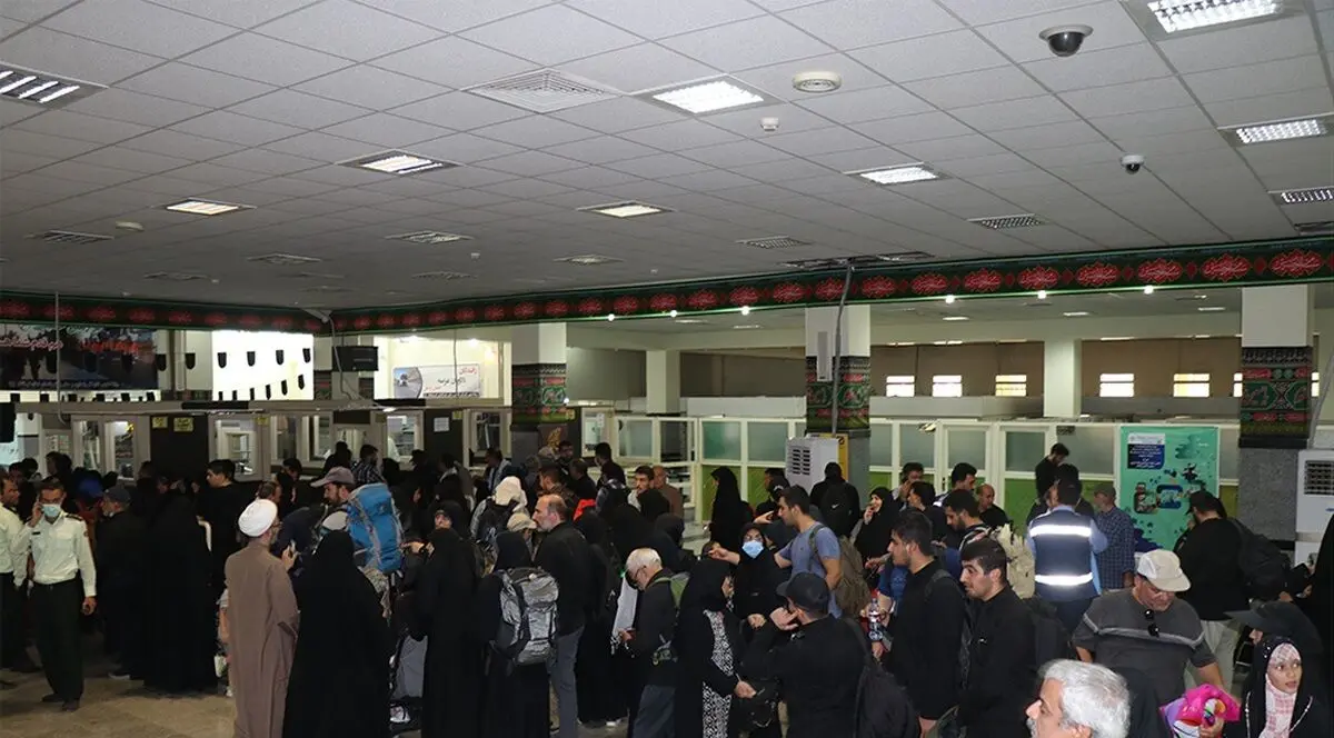 (ویدئو) گرمازدگی کودک ٢ ماهه تا پیرمرد ٧٠ ساله در مرز مهران